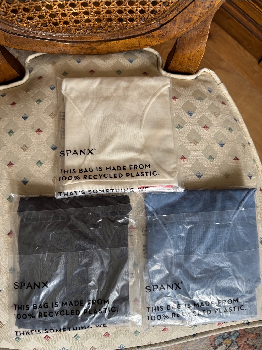 Bundle SPANX Seamless Shaping Briefs in Black, Blue, Cream & Nude - set of 4 - Picture 6 of 6